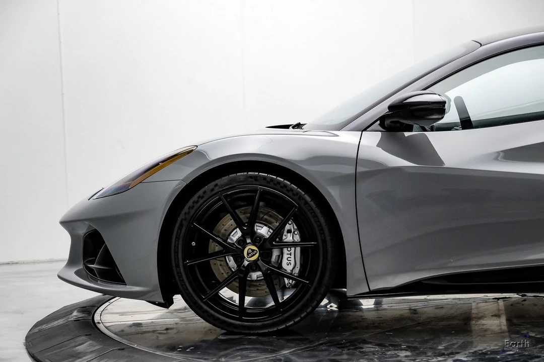 2024 Lotus Emira - Image 6 of 12