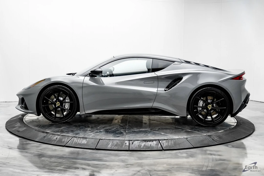 2024 Lotus Emira - Image 5 of 12