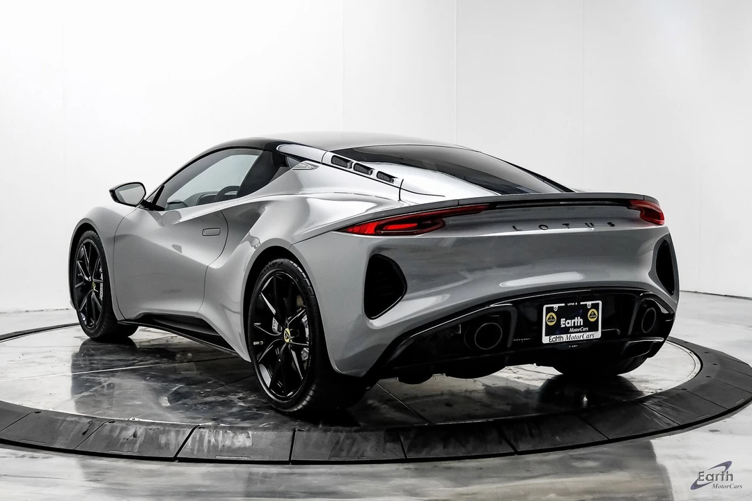 2024 Lotus Emira - Image 9 of 12