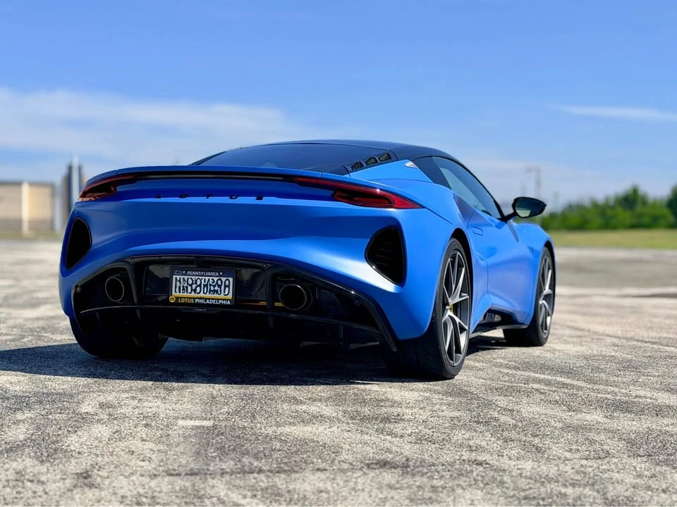 2024 Lotus Emira - Image 4 of 6