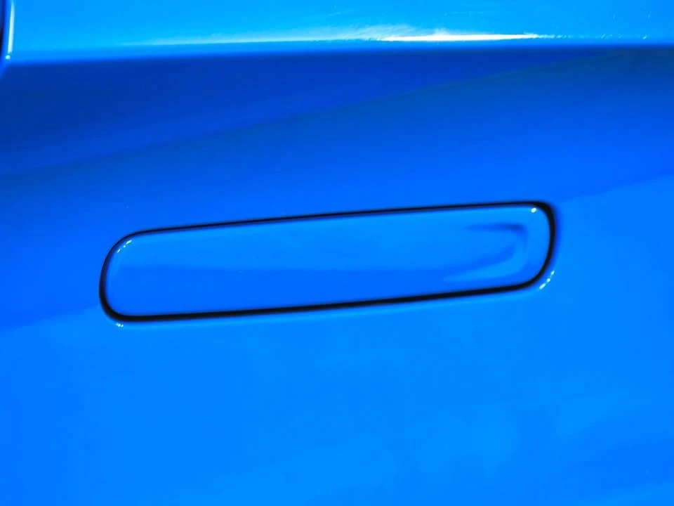 2024 Lotus Emira - Image 16 of 18