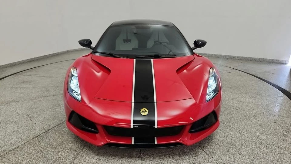 2024 Lotus Emira - Image 9 of 20