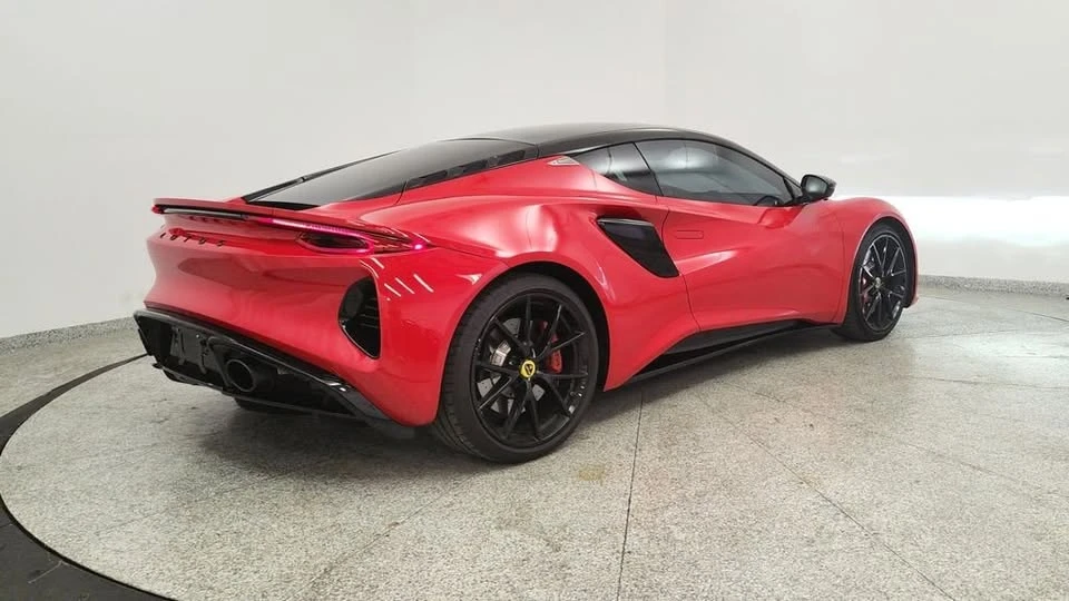 2024 Lotus Emira - Image 5 of 20