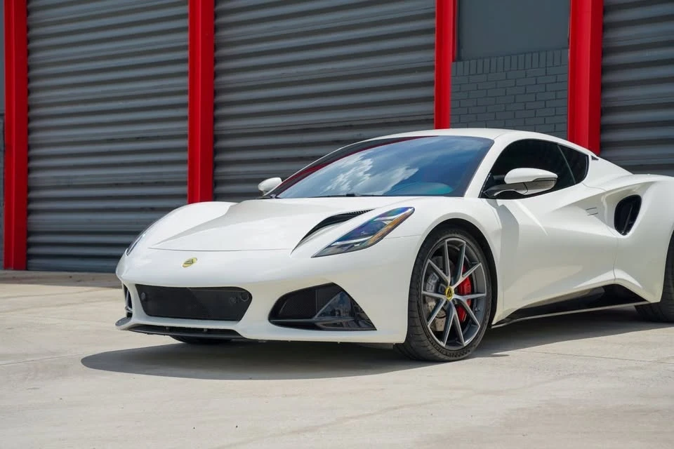 2024 Lotus Emira - Image 3 of 20