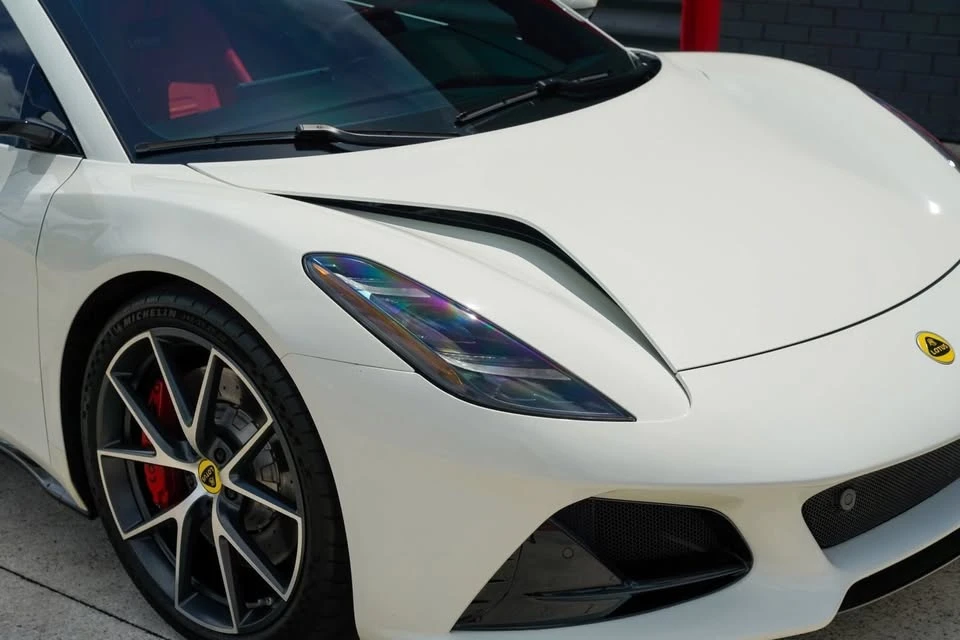 2024 Lotus Emira - Image 10 of 20