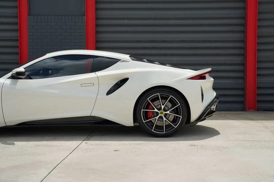 2024 Lotus Emira - Image 9 of 20