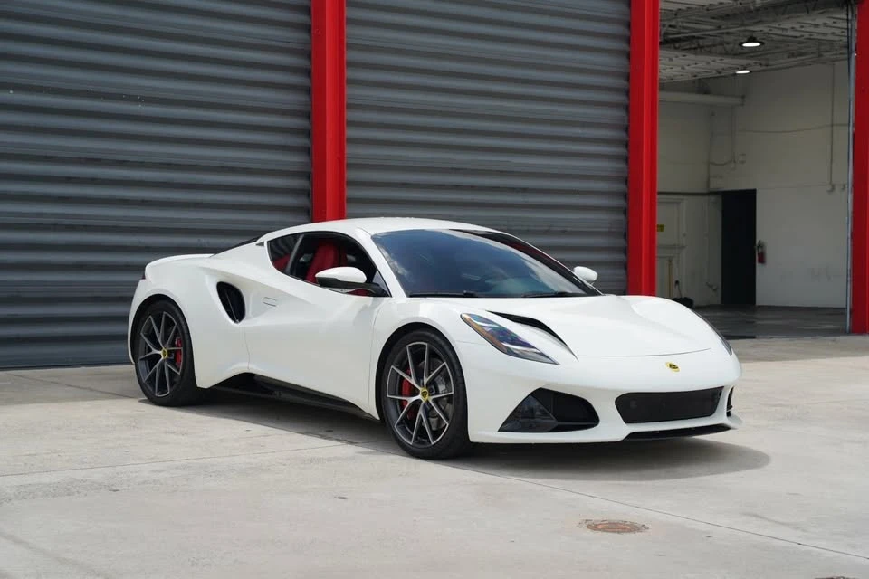 2024 Lotus Emira - Image 5 of 20