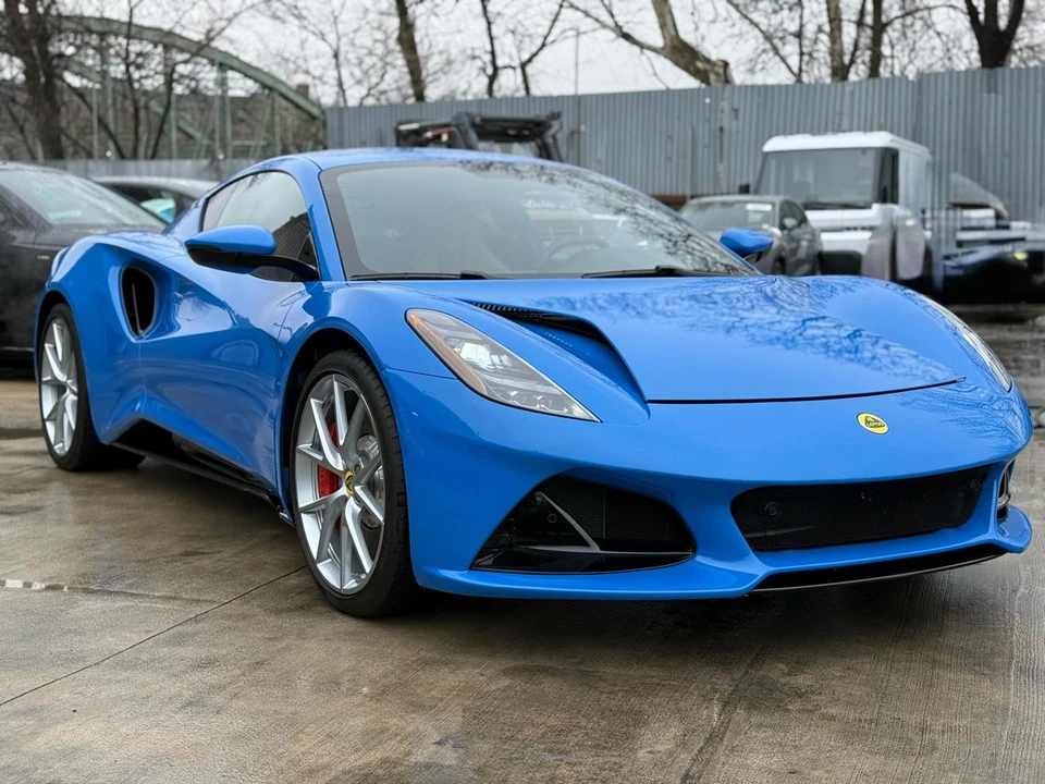 2024 Lotus Emira - Image 2 of 21