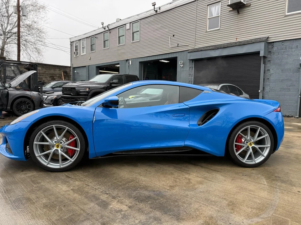 2024 Lotus Emira - Image 3 of 21
