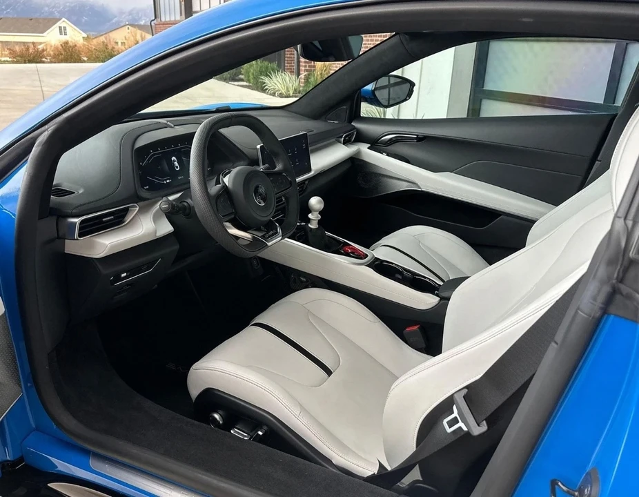 2024 Lotus Emira - Image 15 of 20