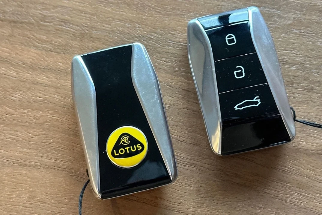 2024 Lotus Emira - Image 7 of 20