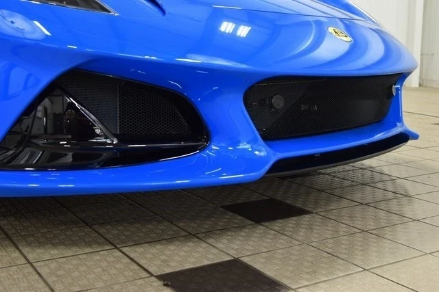 2024 Lotus Emira - Image 13 of 21