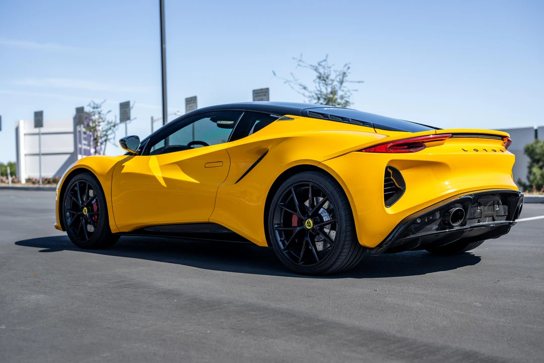2024 Lotus Emira - Image 7 of 31