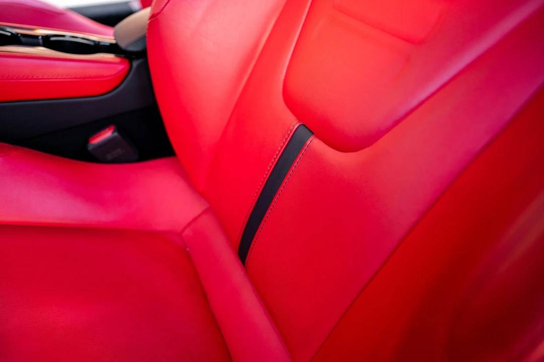 2024 Lotus Emira - Image 26 of 31