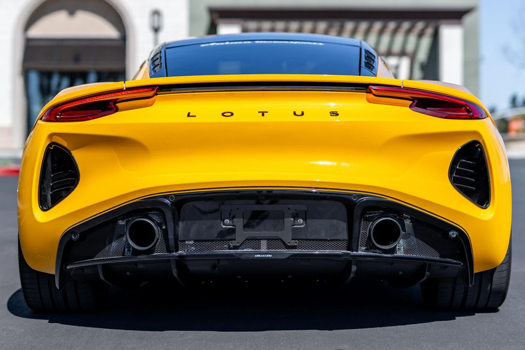 2024 Lotus Emira - Image 5 of 31