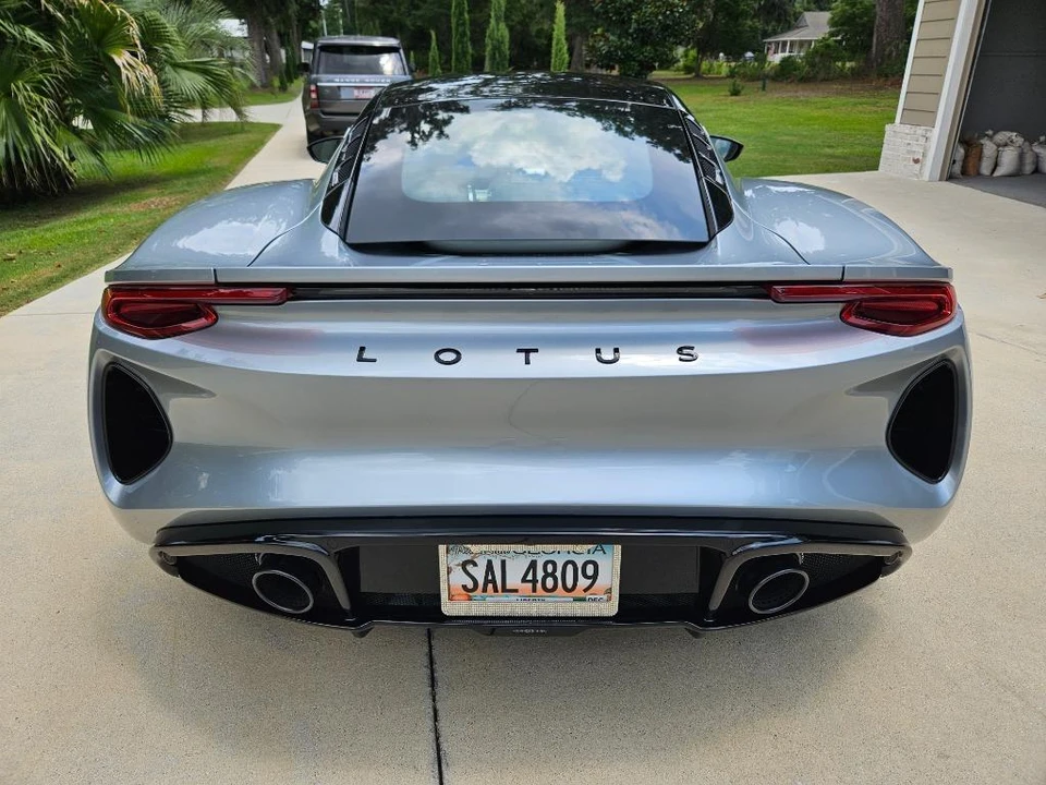 2024 Lotus Emira - Image 8 of 31