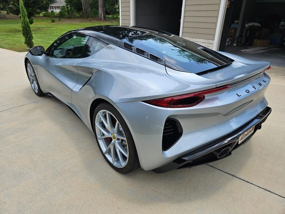 2024 Lotus Emira - Image 7 of 31