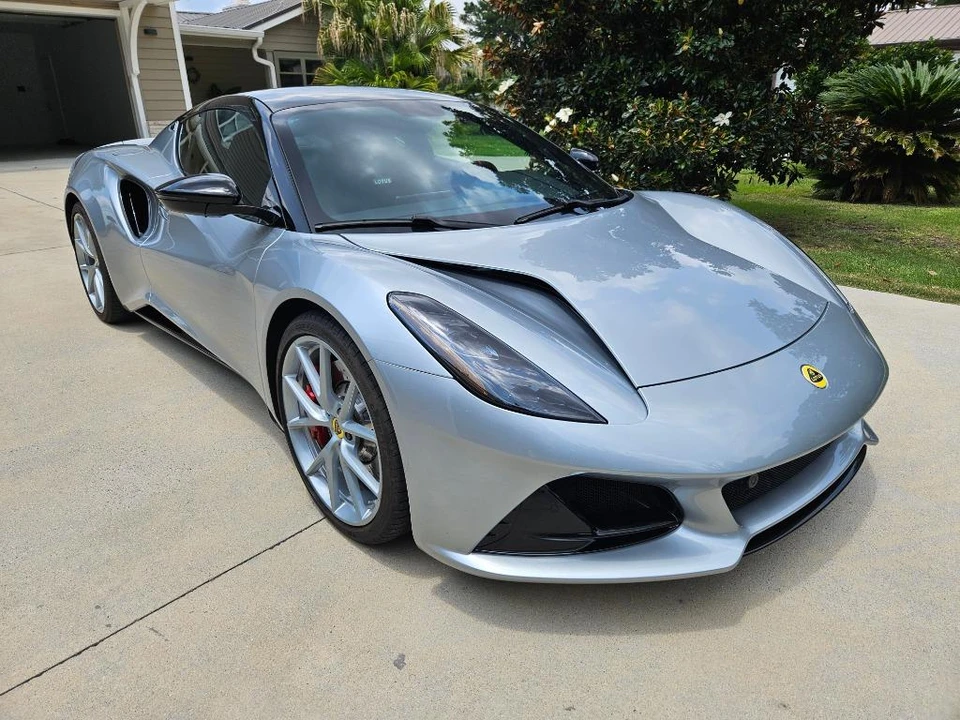 2024 Lotus Emira - Image 3 of 31