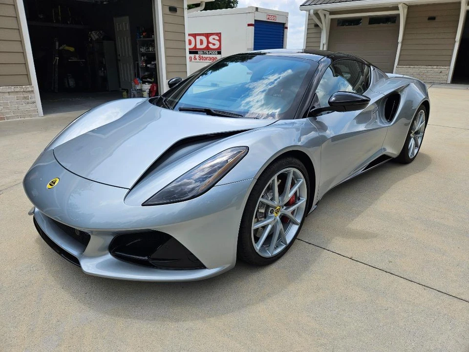 2024 Lotus Emira - Image 5 of 31