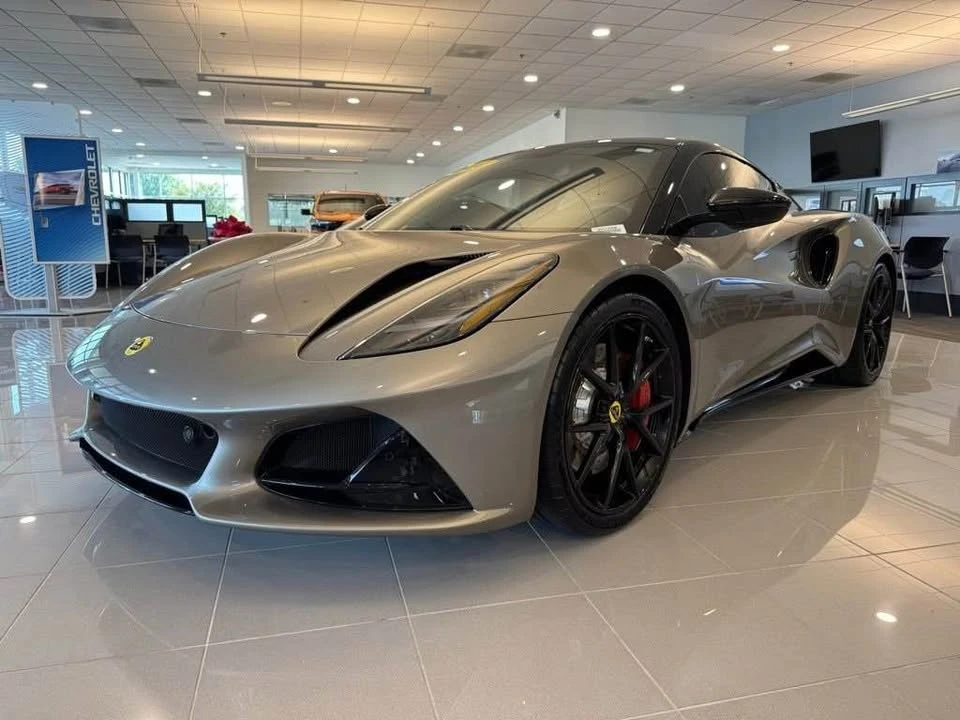 2024 Lotus Emira - Image 3 of 11