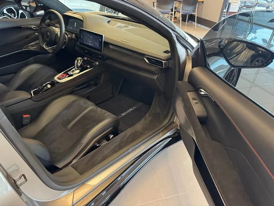 2024 Lotus Emira - Image 11 of 11