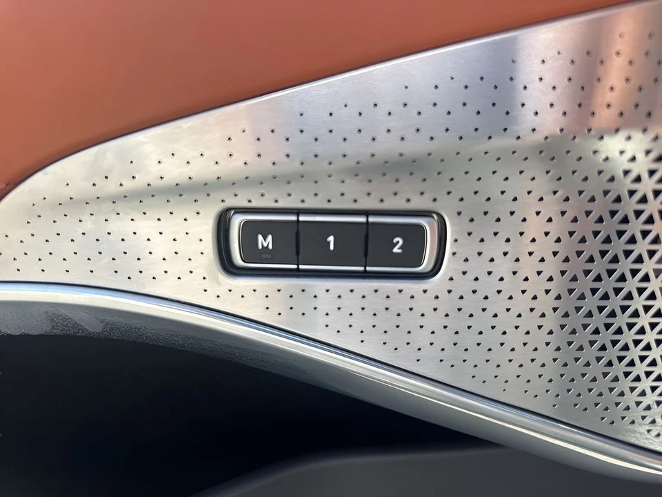 2024 Lotus Emira - Image 12 of 21