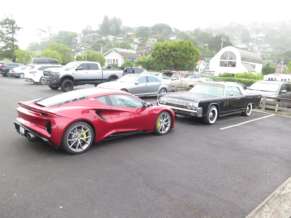 2024 Lotus Emira - Image 20 of 31