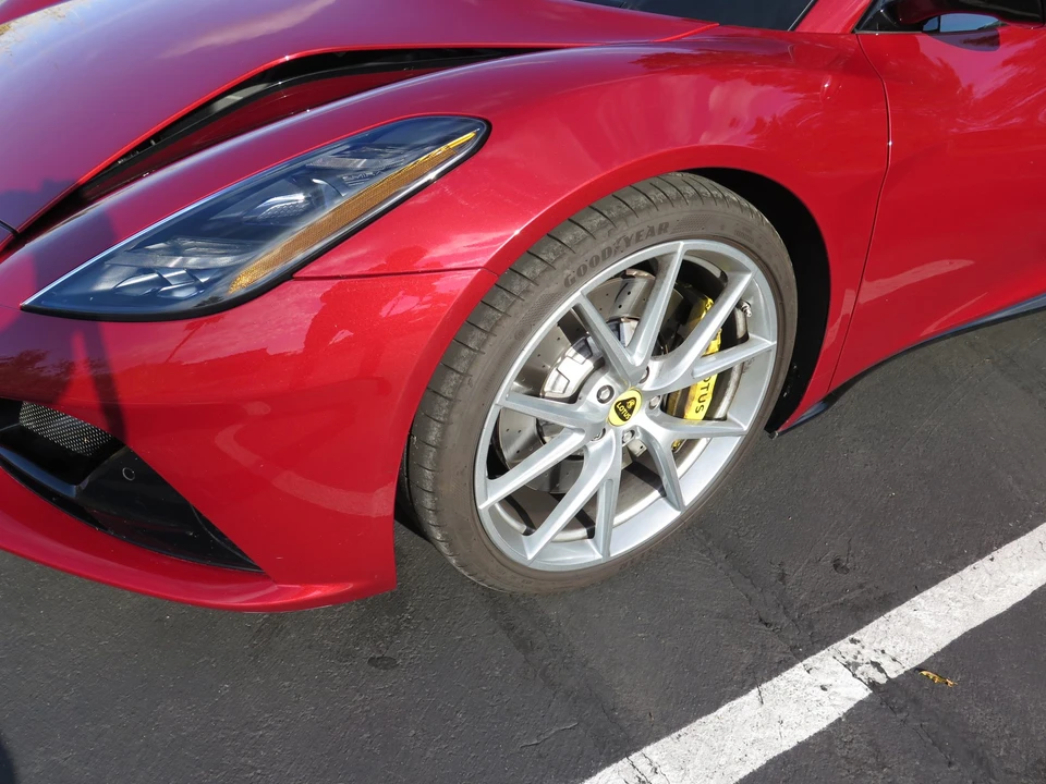 2024 Lotus Emira - Image 26 of 31