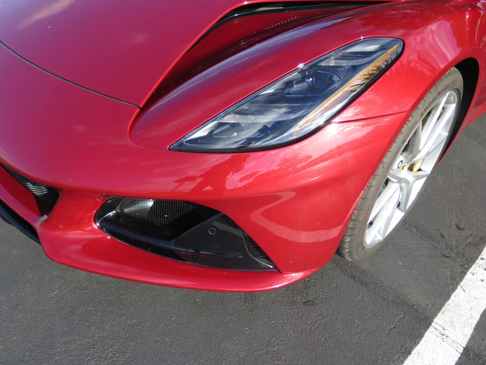 2024 Lotus Emira - Image 25 of 31