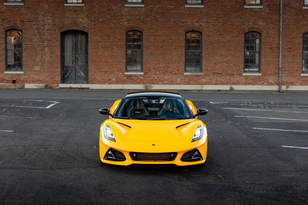 2024 Lotus Emira - Image 8 of 31