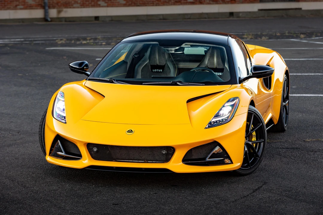 2024 Lotus Emira - Image 11 of 31