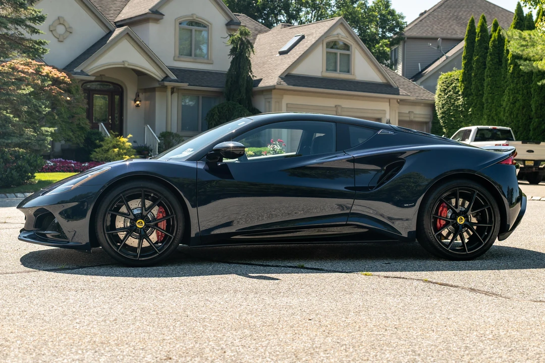 2024 Lotus Emira - Image 3 of 31