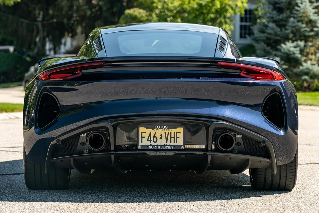 2024 Lotus Emira - Image 5 of 31