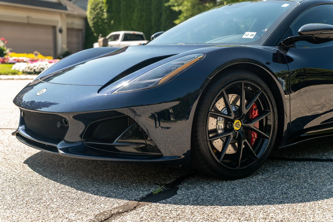 2024 Lotus Emira - Image 17 of 31