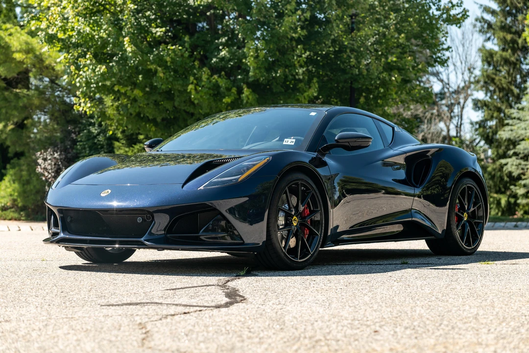 2024 Lotus Emira - Image 7 of 31