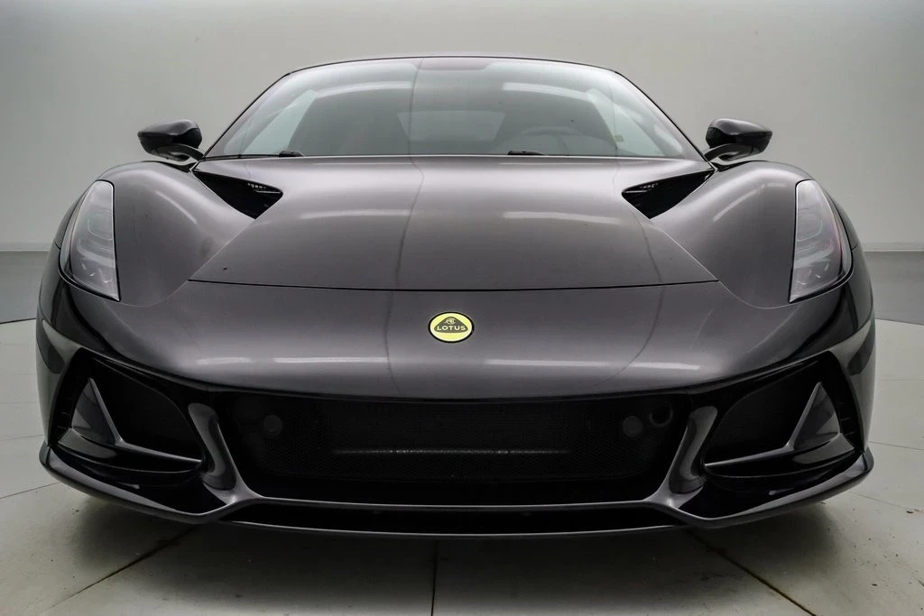 2024 Lotus Emira - Image 13 of 21