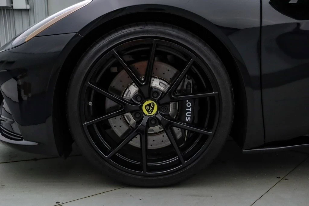 2024 Lotus Emira - Image 11 of 21