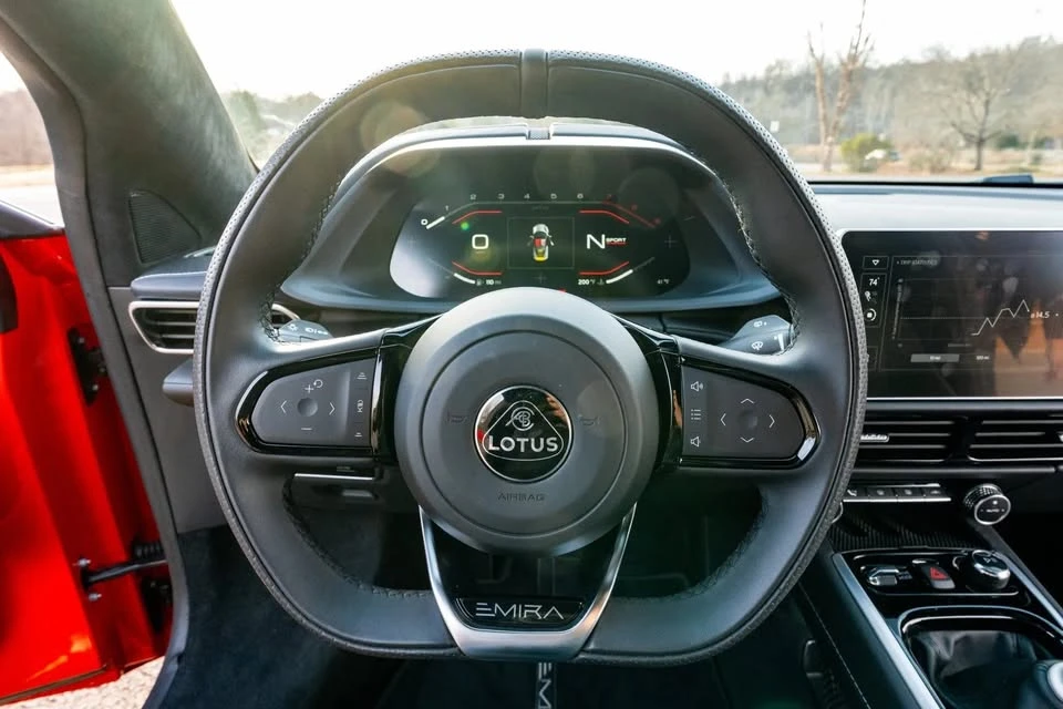 2024 Lotus Emira - Image 12 of 20