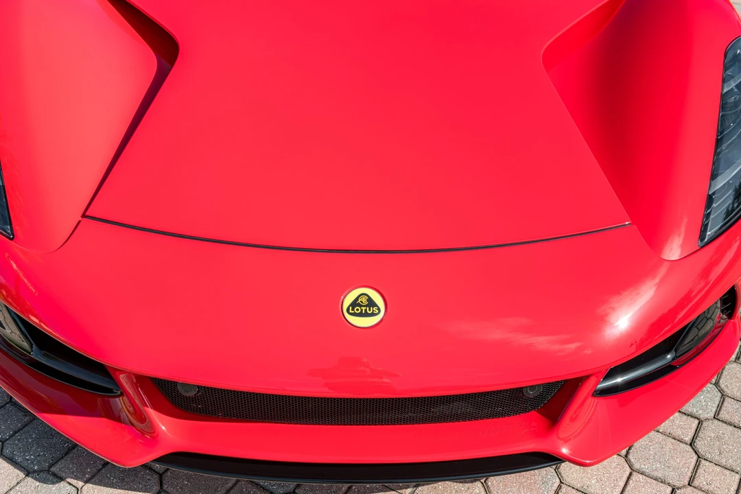 2024 Lotus Emira - Image 23 of 31
