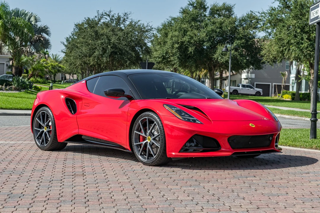 2024 Lotus Emira - Image 3 of 31