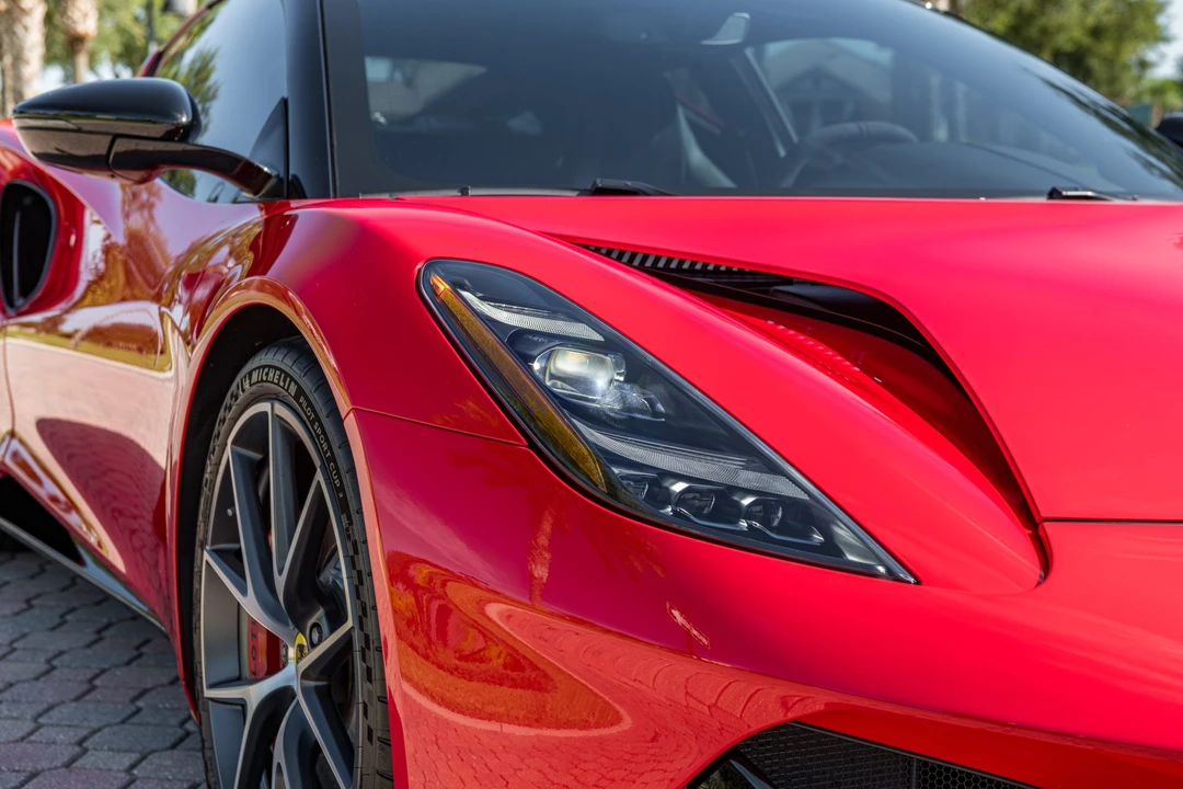 2024 Lotus Emira - Image 10 of 31