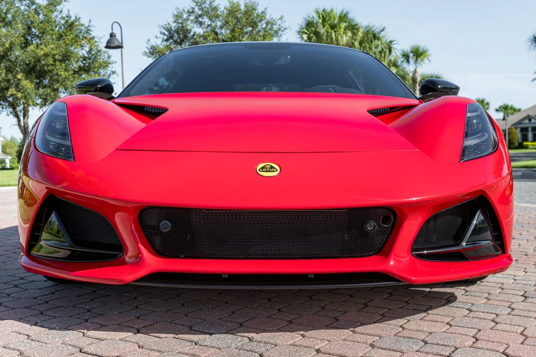 2024 Lotus Emira - Image 9 of 31