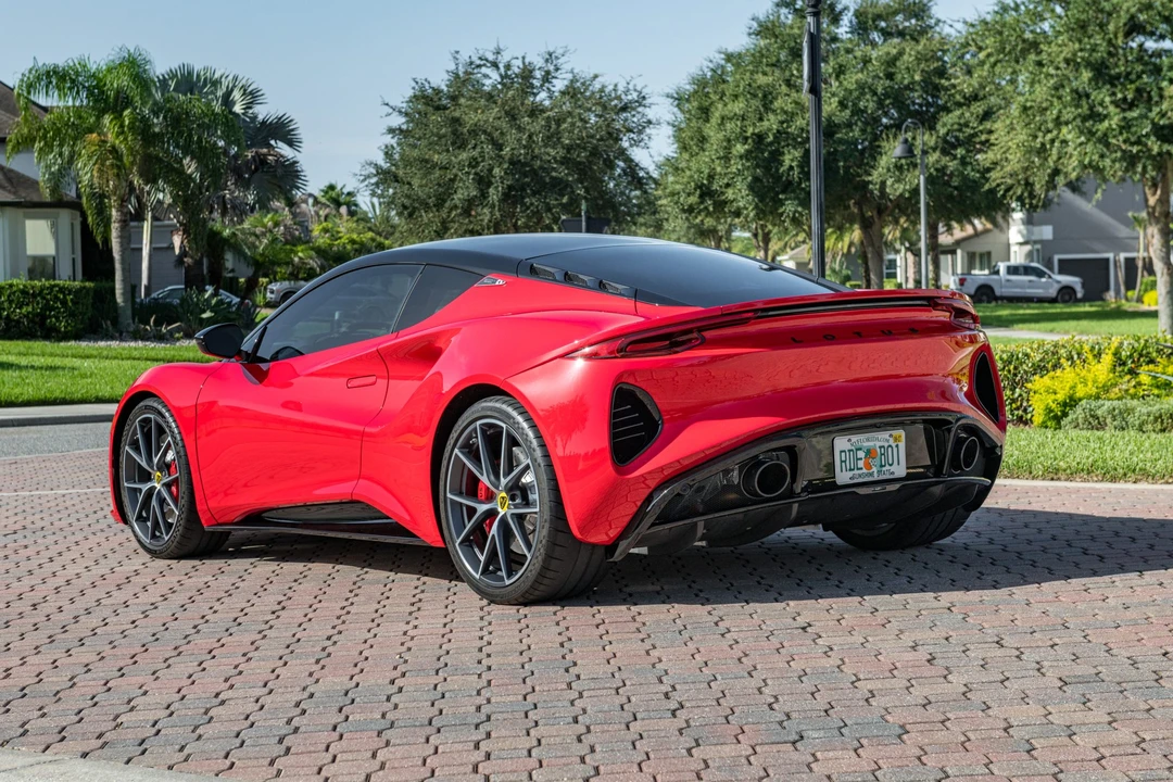 2024 Lotus Emira - Image 7 of 31