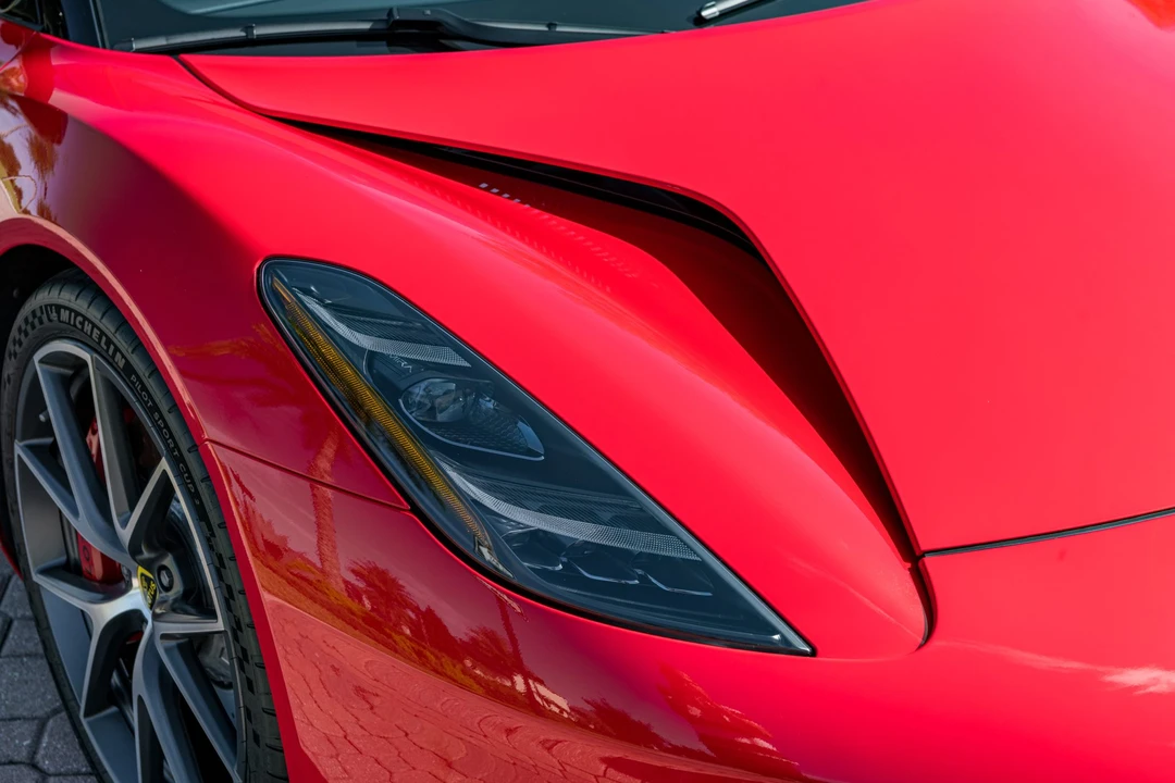 2024 Lotus Emira - Image 12 of 31