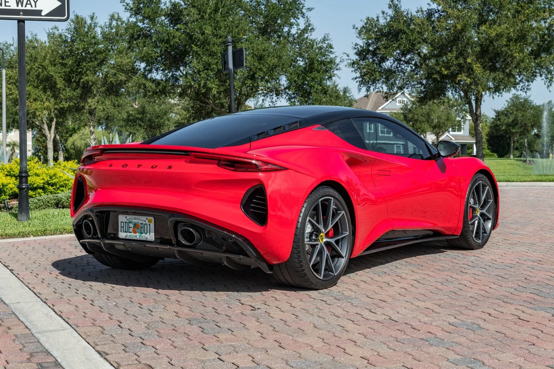 2024 Lotus Emira - Image 5 of 31