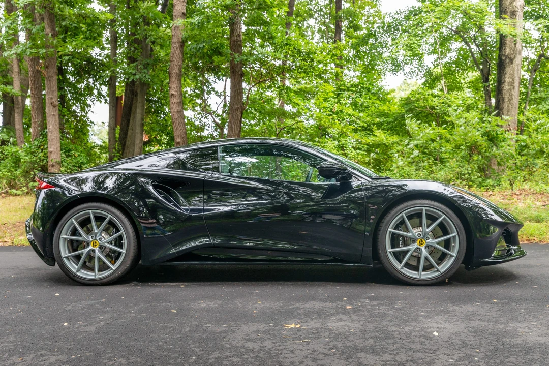 2024 Lotus Emira - Image 4 of 31