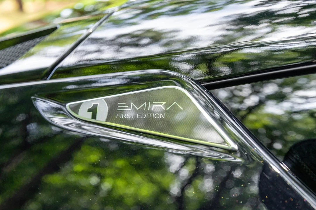 2024 Lotus Emira - Image 25 of 31