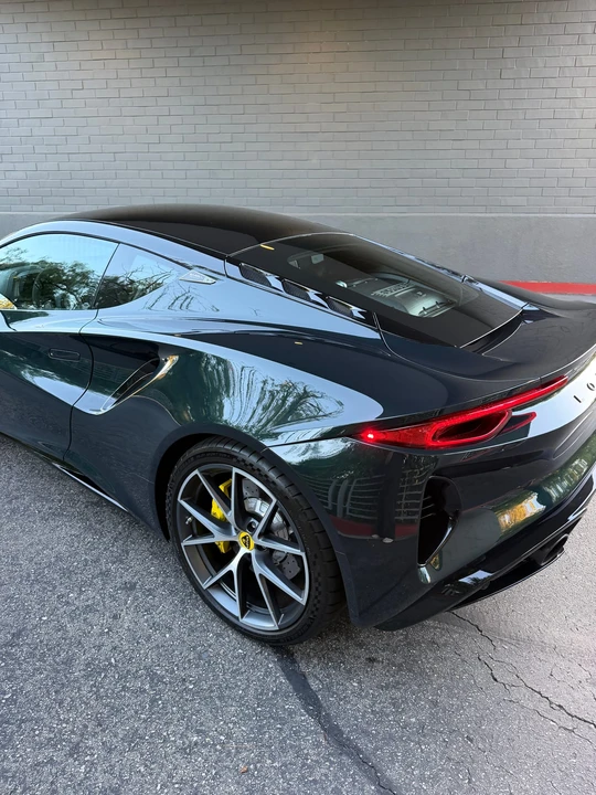 2024 Lotus Emira - Image 13 of 31