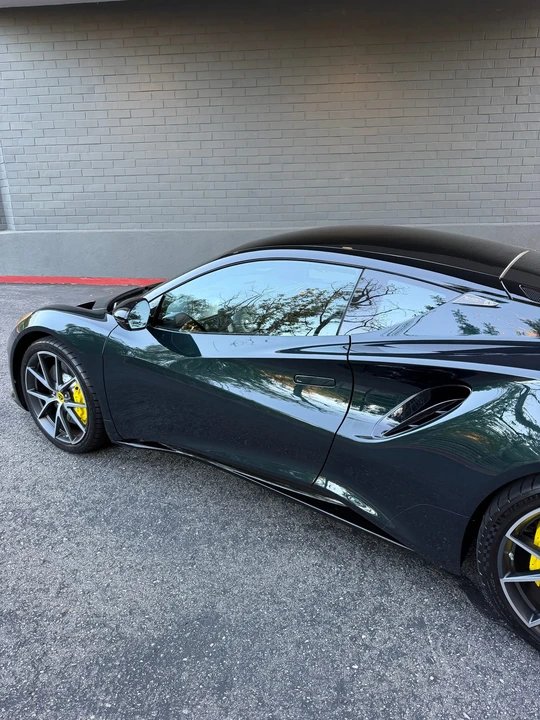 2024 Lotus Emira - Image 14 of 31