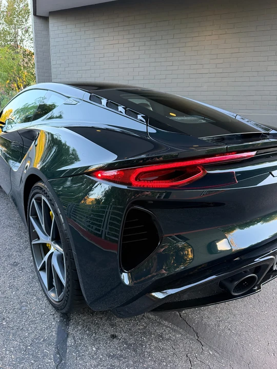 2024 Lotus Emira - Image 15 of 31
